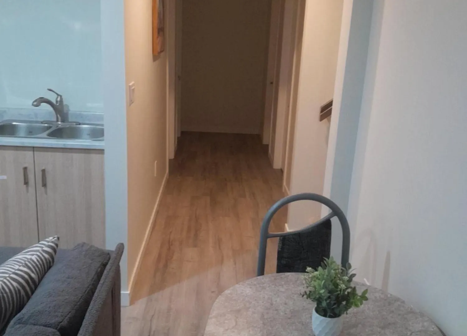 Furnished Basement With Seperate Entrance Hotel Winnipeg